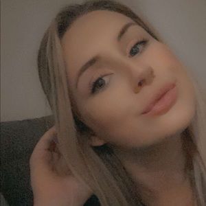 Meet your Posher, Celena